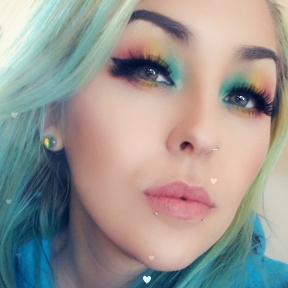 Meet your Posher, Dani - Picture 4 of 4